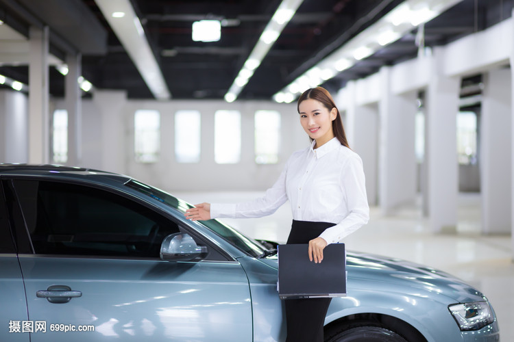 駕馭未來 汽車銷售領域中的女性商務精英